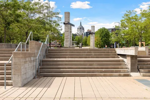 $275,000 | 240 Spring Street, Unit 203, St. Paul, MN 55102
