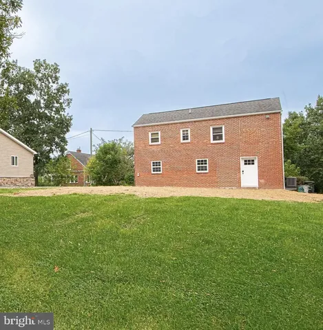 $1,200 | 2180 Strasburg Road, Front Royal, VA 22630