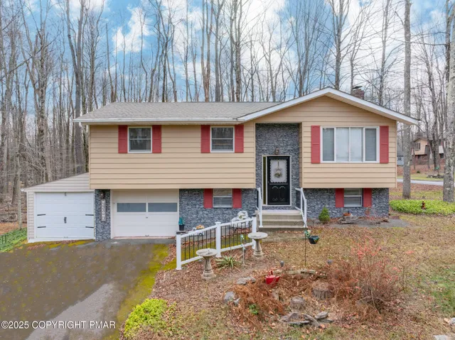 $350,000 | 3118 Ogontz Drive, Pocono Lake, PA 18347
