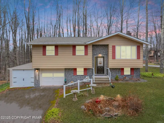$350,000 | 3118 Ogontz Drive, Pocono Lake, PA 18347