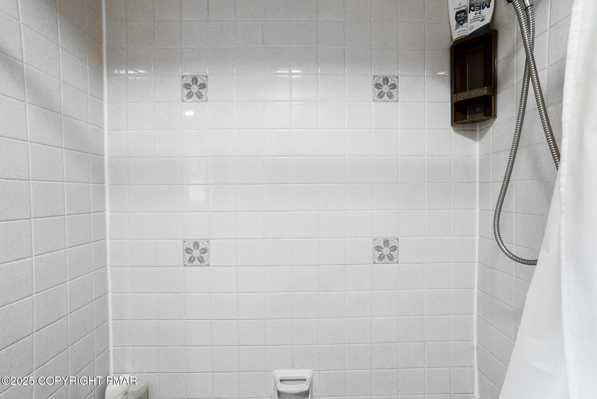 3118 Ogontz Drive Pocono Lake, PA 18347 - Photo 47 of 66 a bathroom with a shower and a bathtub