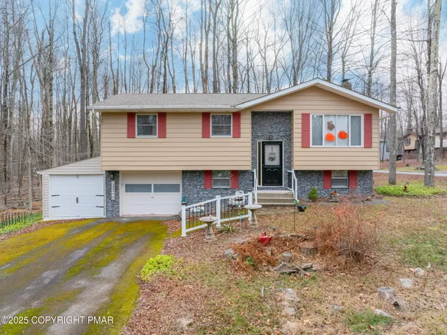 $350,000 | 3118 Ogontz Drive, Pocono Lake, PA 18347