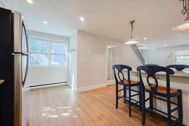 $3,200 | 115 Green Street, Unit A, Marblehead, MA 01945