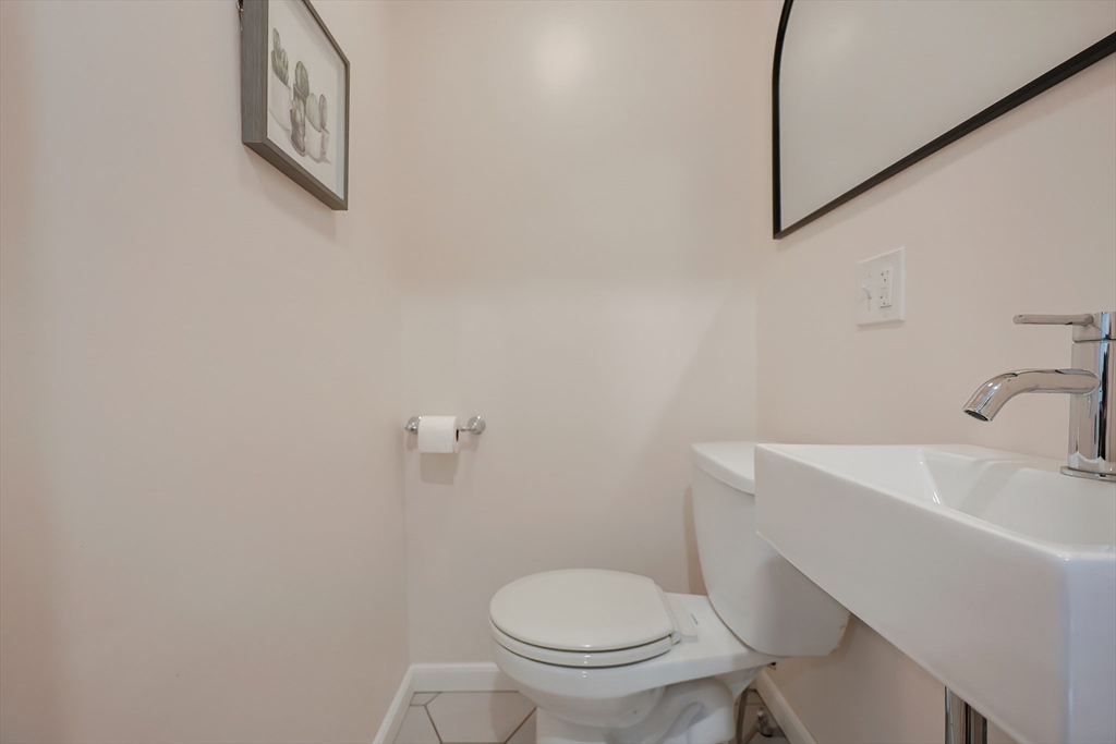 115 Green Street, Unit A Marblehead, MA 01945 - Photo 17 of 34