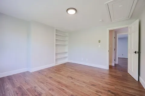 $3,200 | 115 Green Street, Unit A, Marblehead, MA 01945