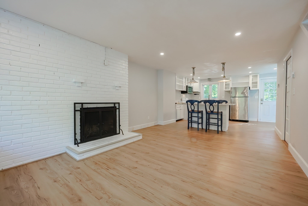 115 Green Street, Unit A Marblehead, MA 01945 - Photo 3 of 34