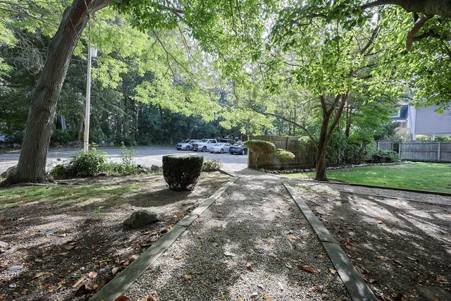 $3,200 | 115 Green Street, Unit A, Marblehead, MA 01945