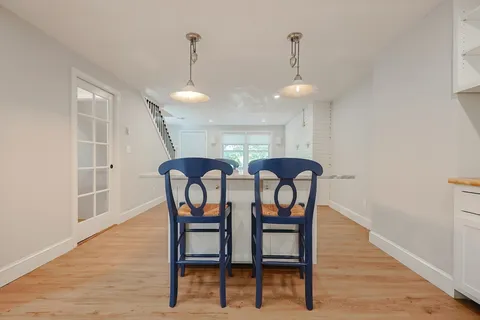 $3,200 | 115 Green Street, Unit A, Marblehead, MA 01945