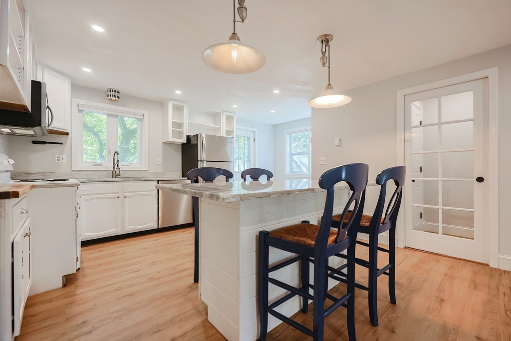 115 Green Street, Unit A Marblehead, MA 01945 - Photo 9 of 34