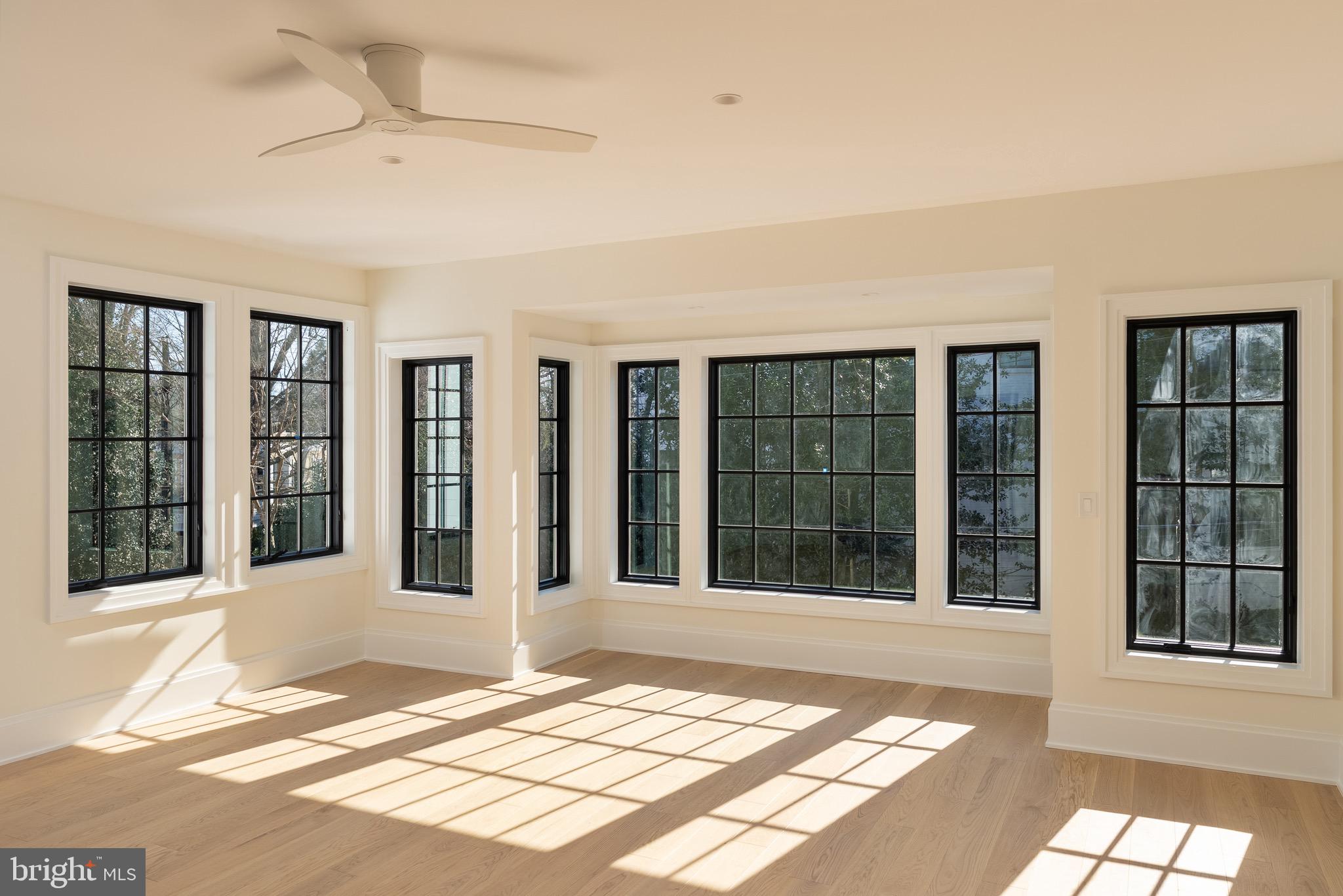 5042 Overlook Road Northwest Washington, DC 20016 - Photo 12 of 15 Gracious Owners Suite