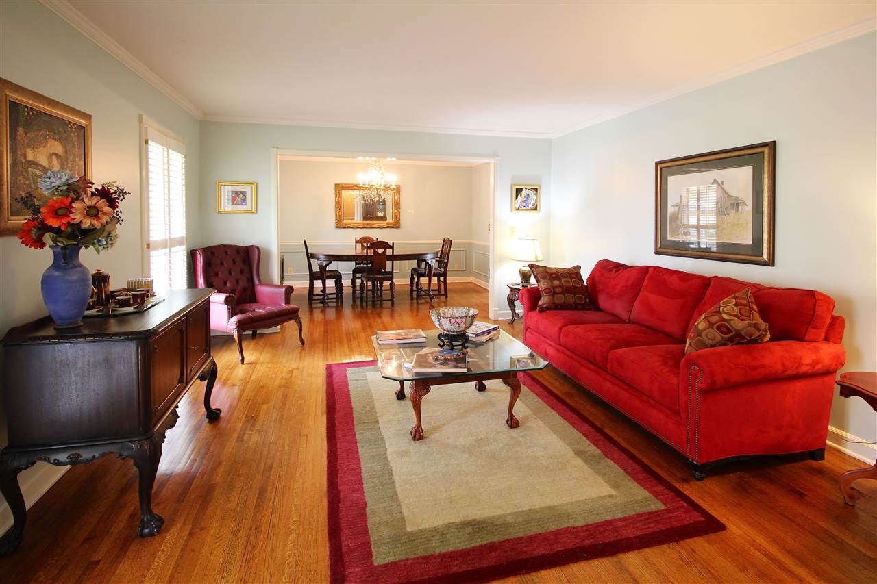 916 Park Valley Road Memphis, TN 38119 - Photo 2 of 23 Gallery Image 2