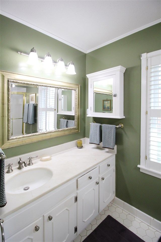 916 Park Valley Road Memphis, TN 38119 - Photo 13 of 23 Gallery Image 13