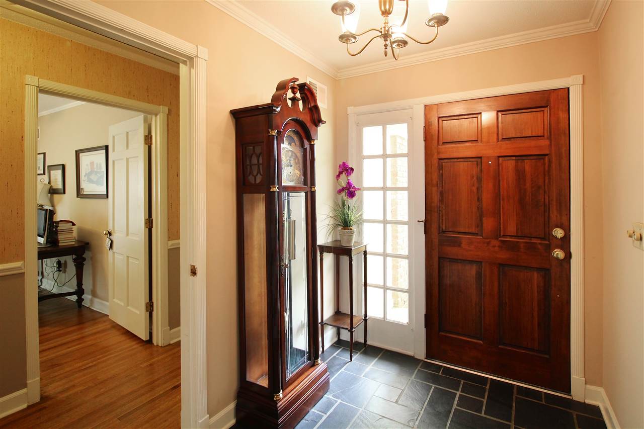 916 Park Valley Road Memphis, TN 38119 - Photo 3 of 23 Gallery Image 3
