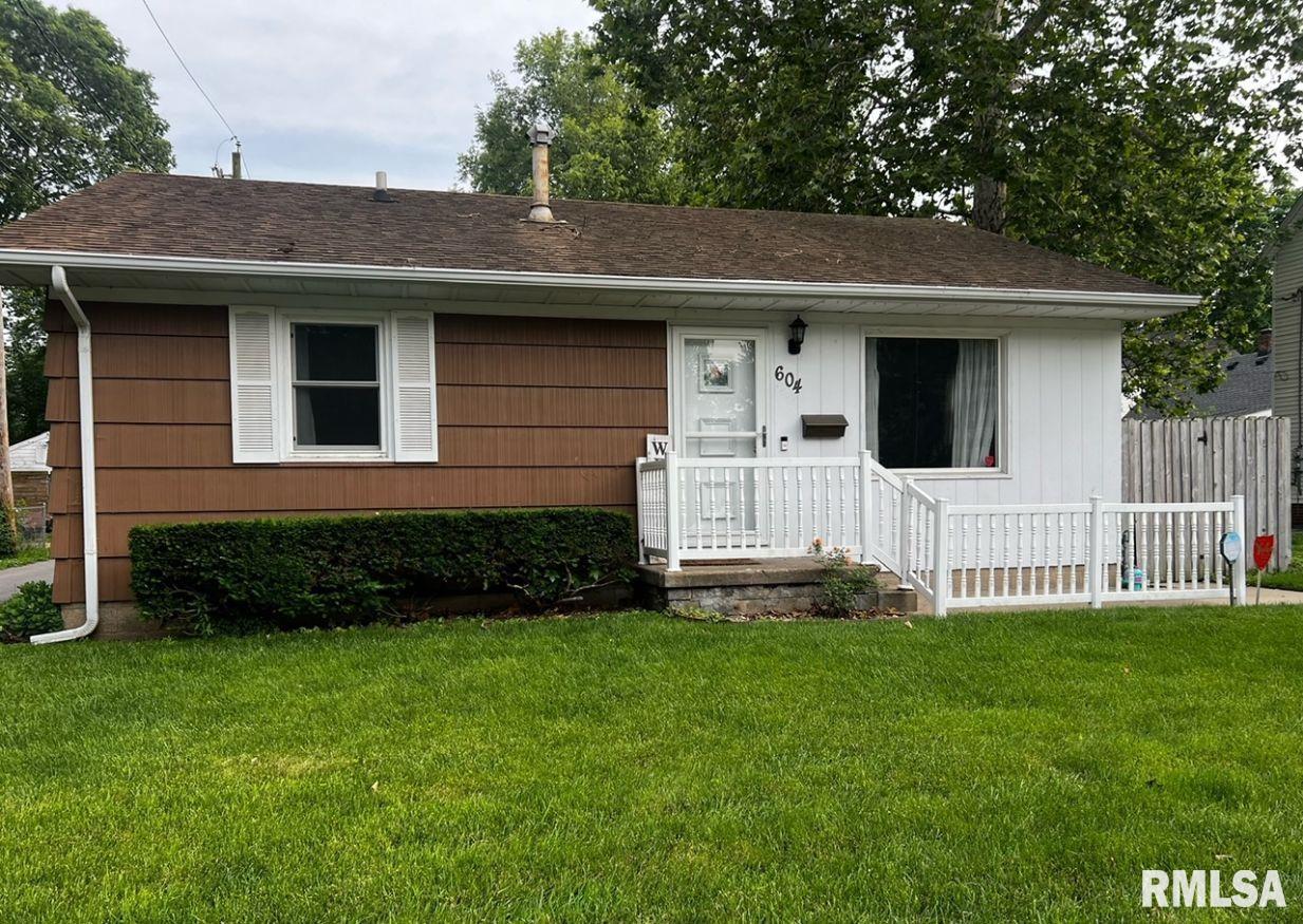 604 Eastman Avenue Springfield, IL 62702 - Photo 1 of 13