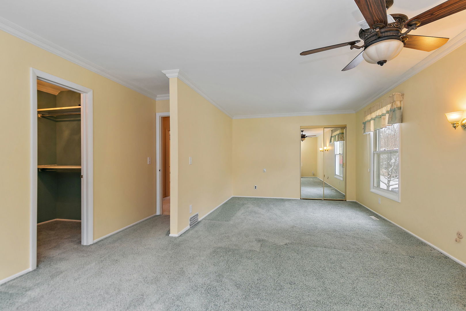 1021 Abbey Drive Crystal Lake, IL 60014 - Photo 15 of 28 a view of an empty room with windows