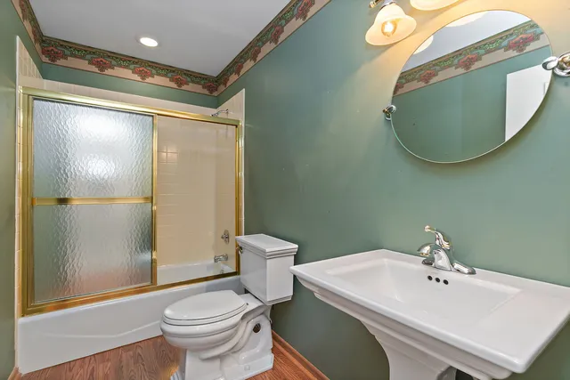 $385,000 | 1021 Abbey Drive, Crystal Lake, IL 60014