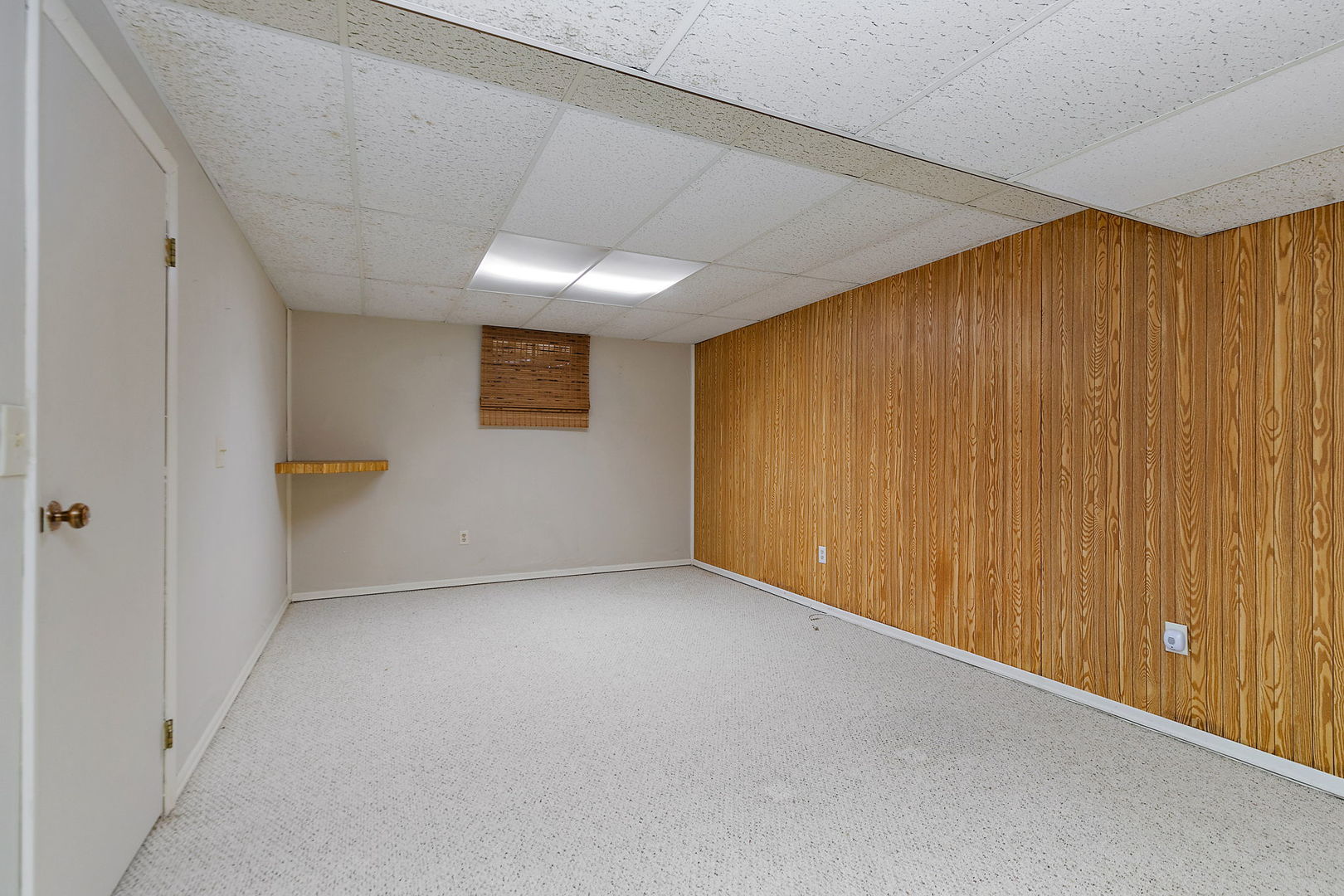 1021 Abbey Drive Crystal Lake, IL 60014 - Photo 21 of 28 a view of an empty room