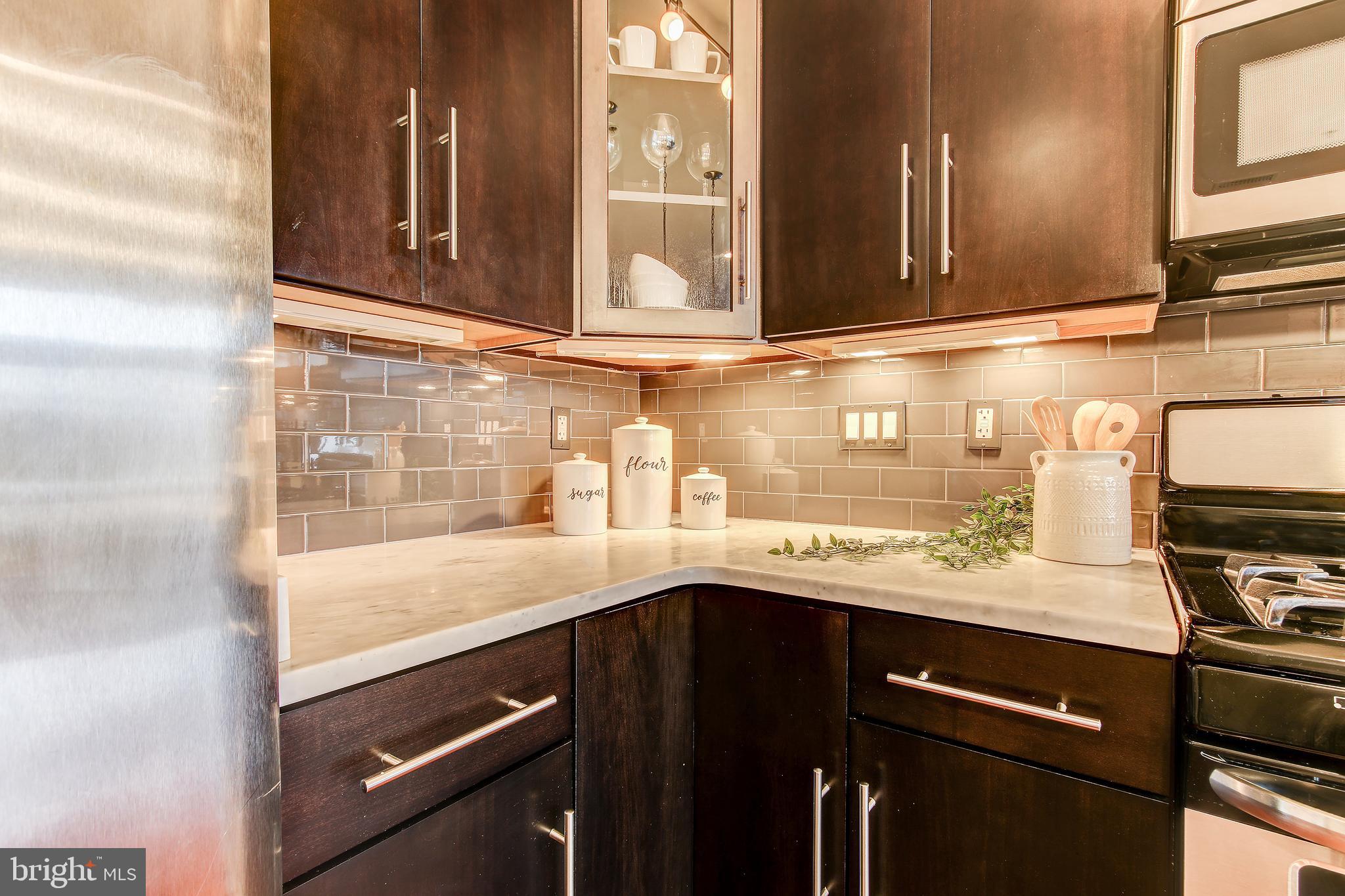 762 Park Road Northwest, Unit 4 Washington, DC 20010 - Photo 20 of 43 Contemporary Finishes