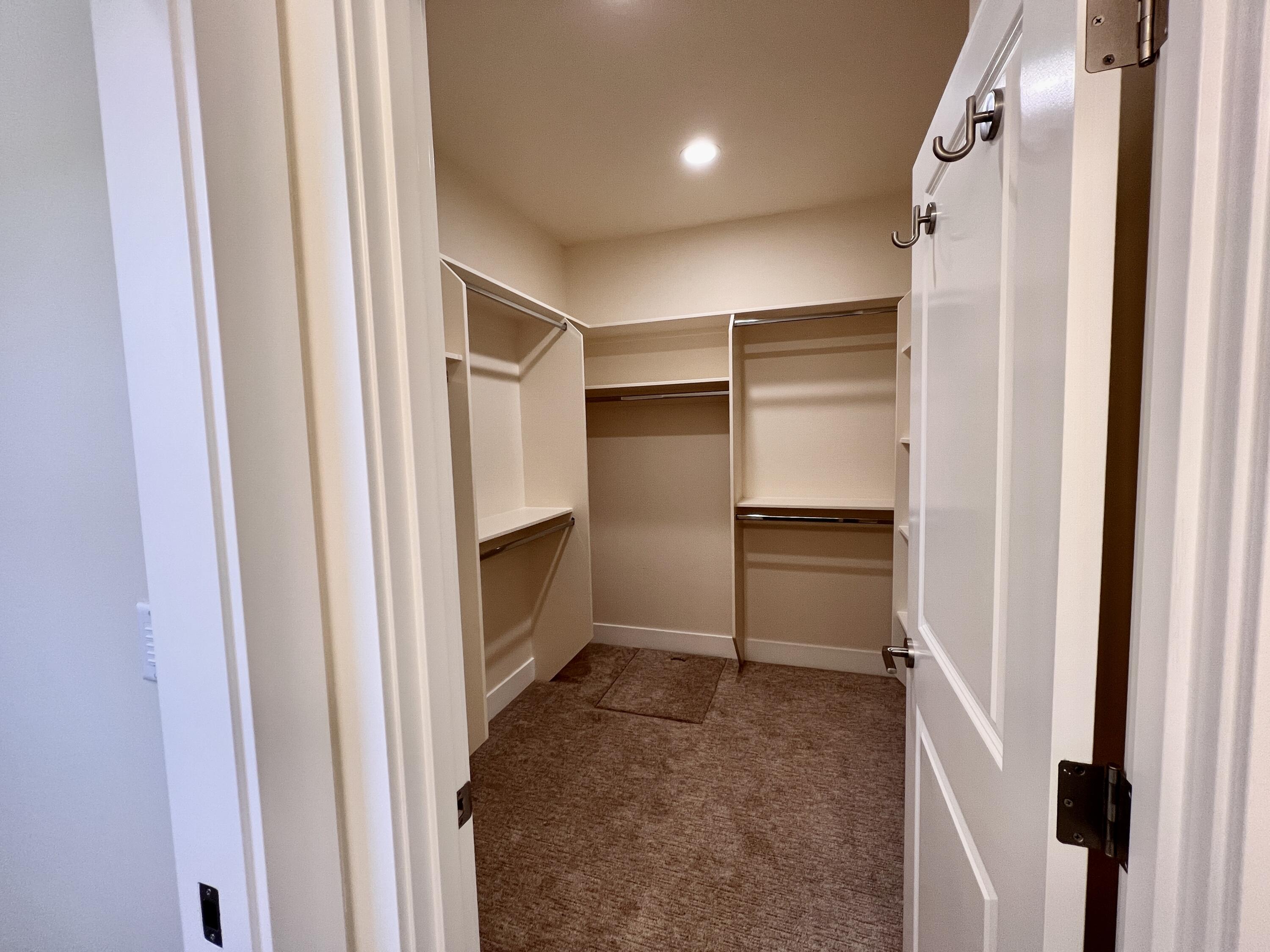 363 Randy Street Ashland, OR 97520 - Photo 15 of 28 Walk-in Closet
