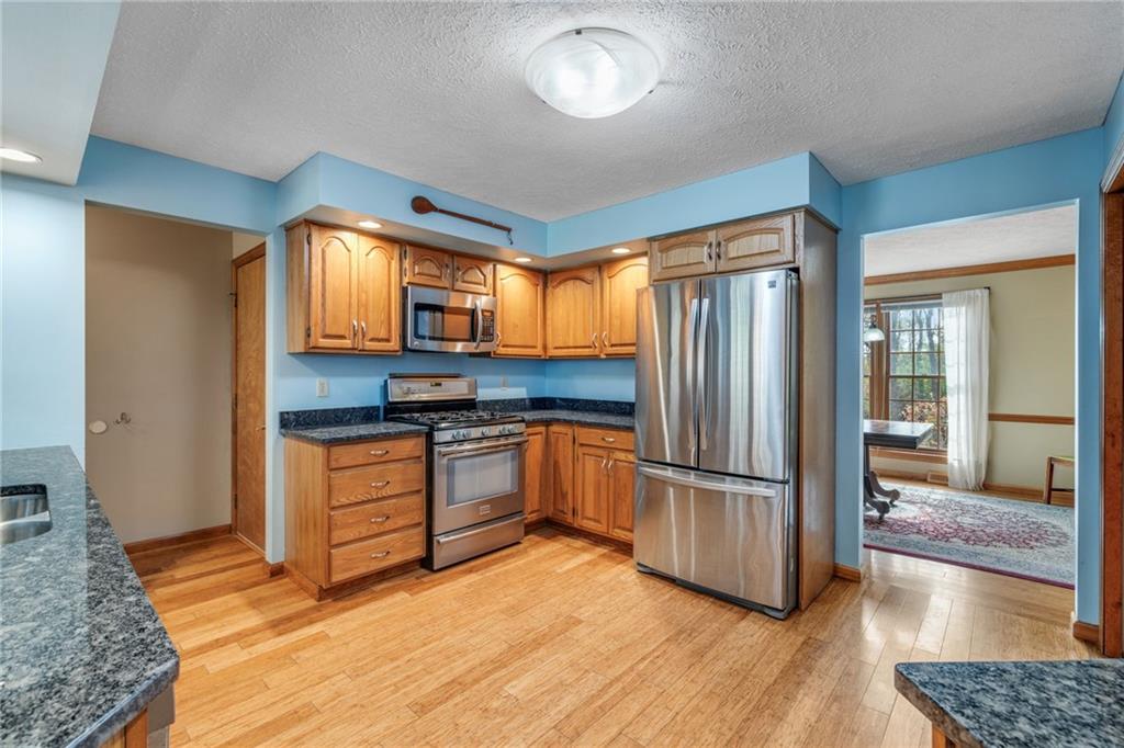 562 Callery Road Cranberry Township, PA 16066 - Photo 8 of 46 Gallery Image 8