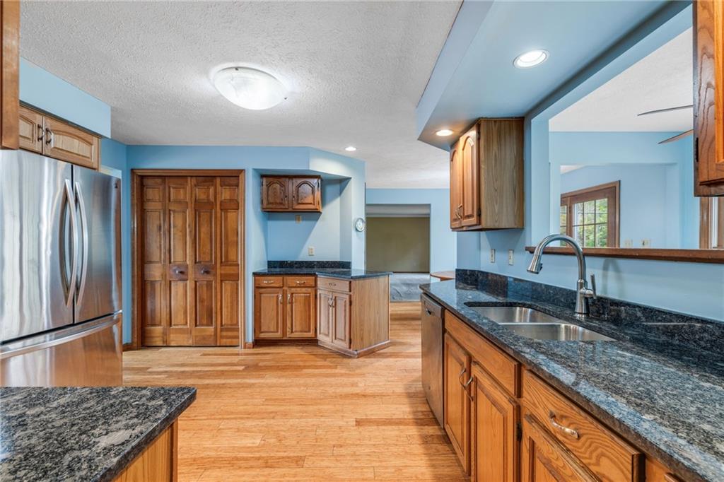 562 Callery Road Cranberry Township, PA 16066 - Photo 9 of 46 Gallery Image 9