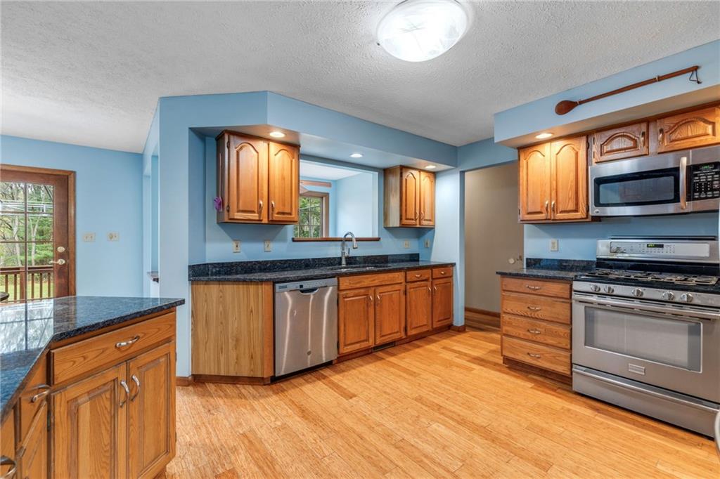 562 Callery Road Cranberry Township, PA 16066 - Photo 10 of 46 Gallery Image 10