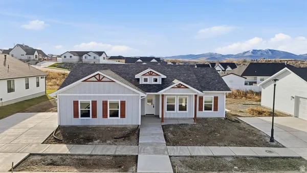 $437,900 | 697 West 20 North, Hyrum, UT 84319
