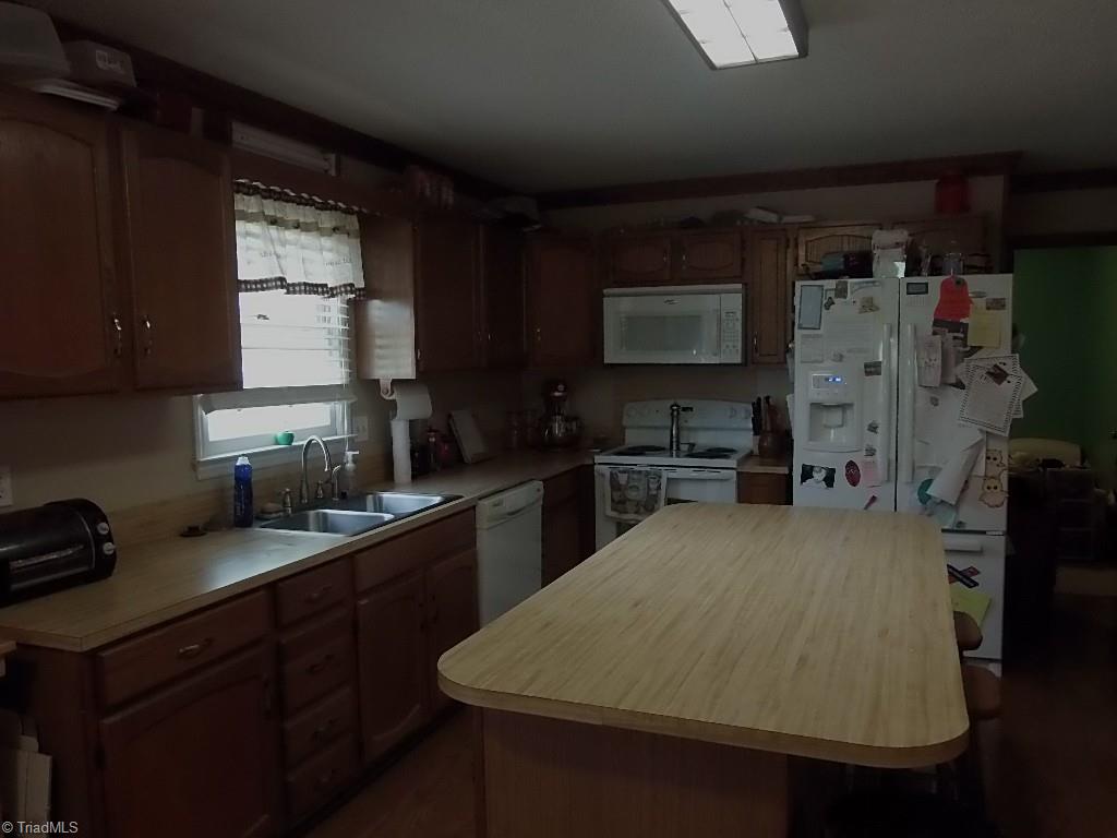 240 O'Neal Road Mount Airy, NC 27030 - Photo 6 of 16 Gallery Image 6