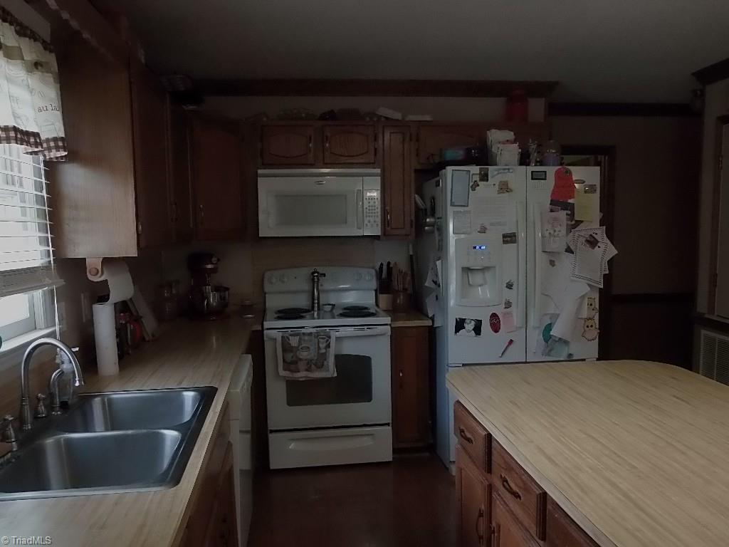 240 O'Neal Road Mount Airy, NC 27030 - Photo 7 of 16 Gallery Image 7