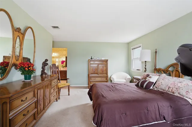 $749,000 | 7 Helaine Court, Orangeburg, NY 10962