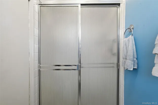 $749,000 | 7 Helaine Court, Orangeburg, NY 10962