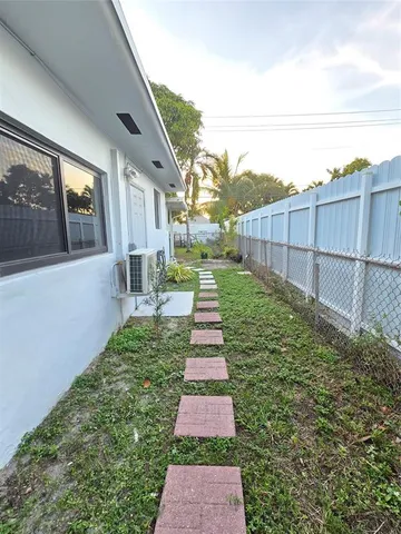 $1,500 | 5020 East 10th Avenue, Unit 5020R, Hialeah, FL 33013