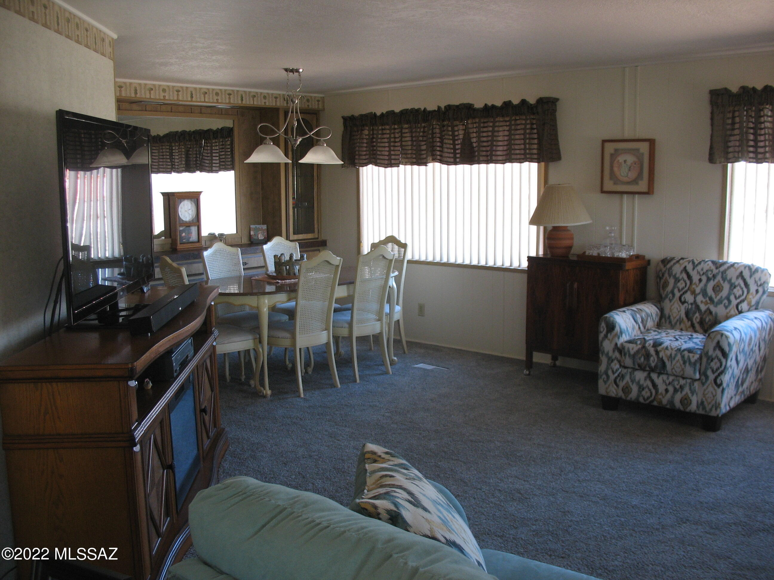 2740 South Box B Street Tucson, AZ 85713 - Photo 2 of 12