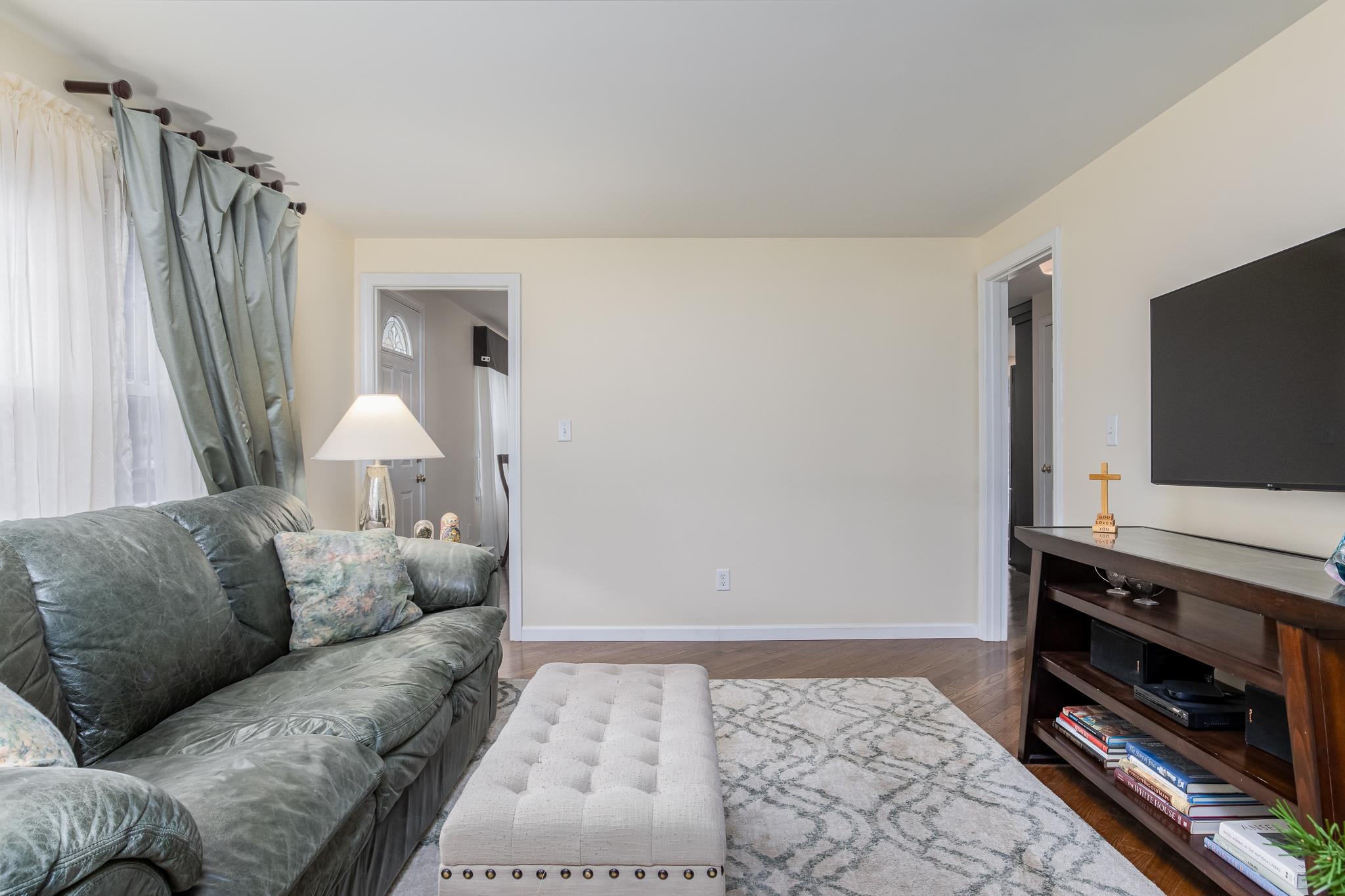 21 Woodridge Road Merrimack, NH 03054 - Photo 14 of 40 Gallery Image 14