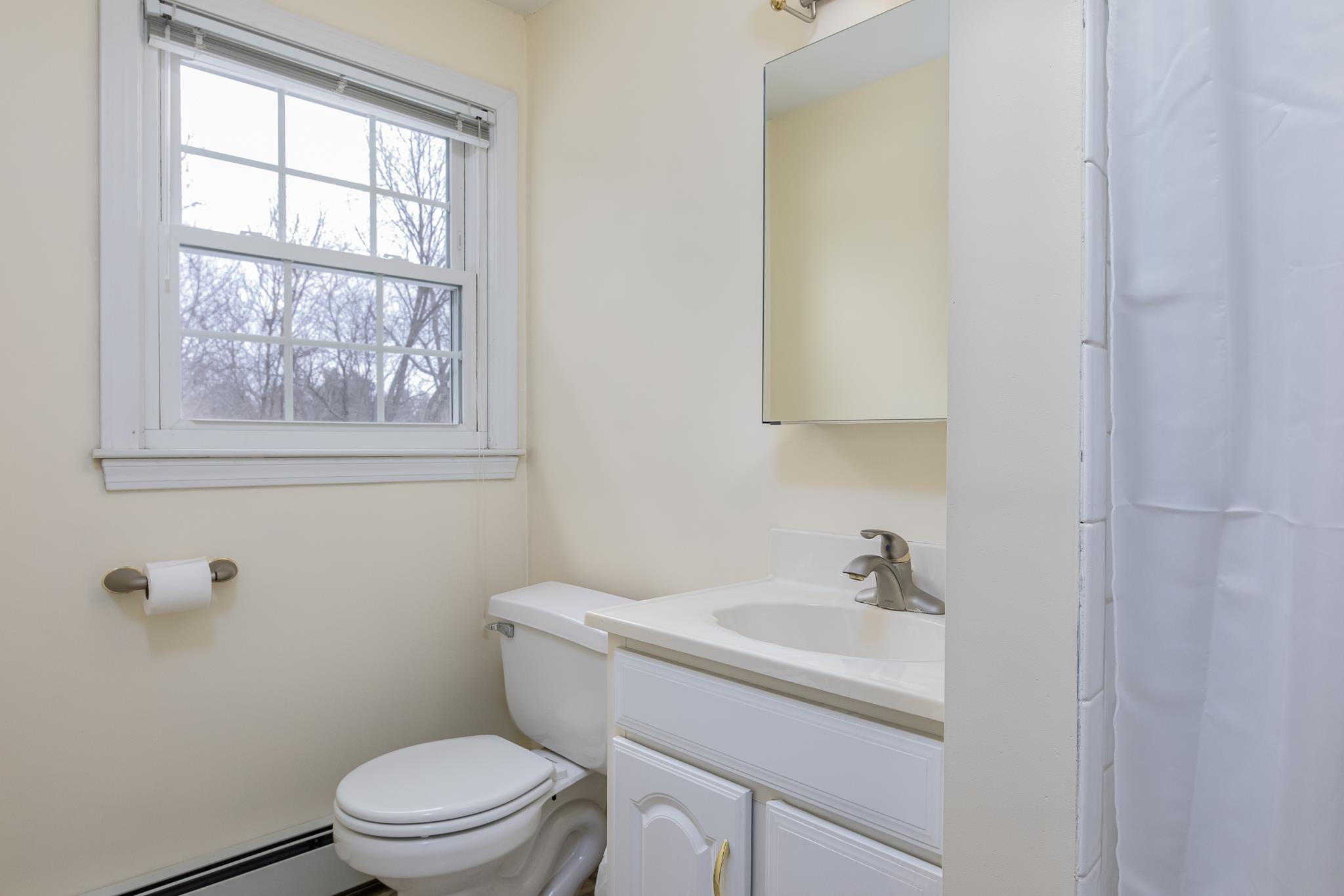 21 Woodridge Road Merrimack, NH 03054 - Photo 22 of 40 Gallery Image 22