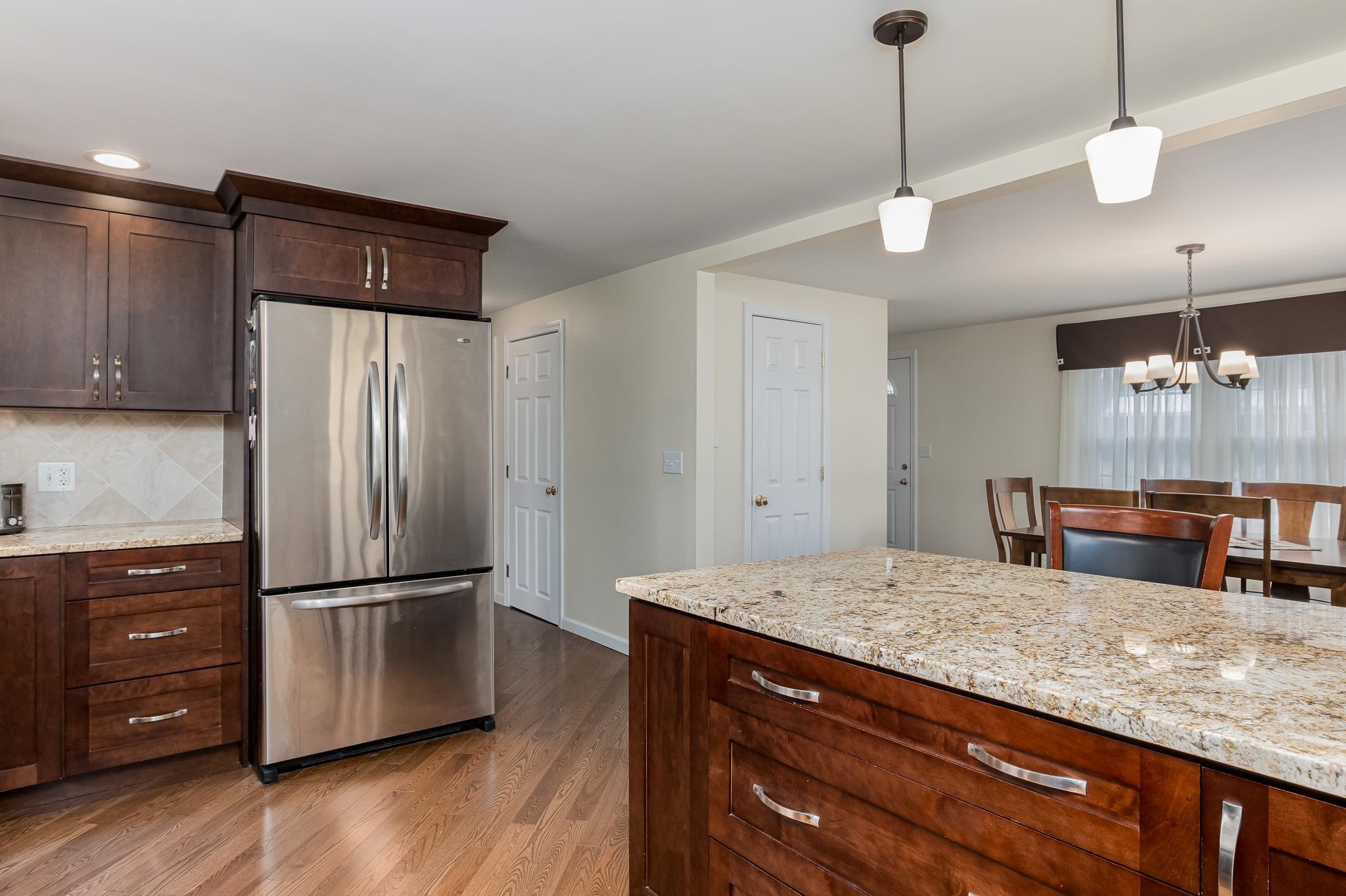 21 Woodridge Road Merrimack, NH 03054 - Photo 4 of 40 Gallery Image 4