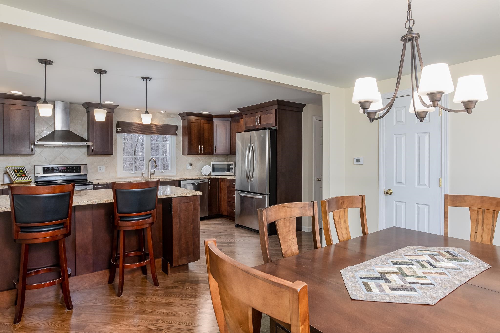21 Woodridge Road Merrimack, NH 03054 - Photo 8 of 40 Gallery Image 8