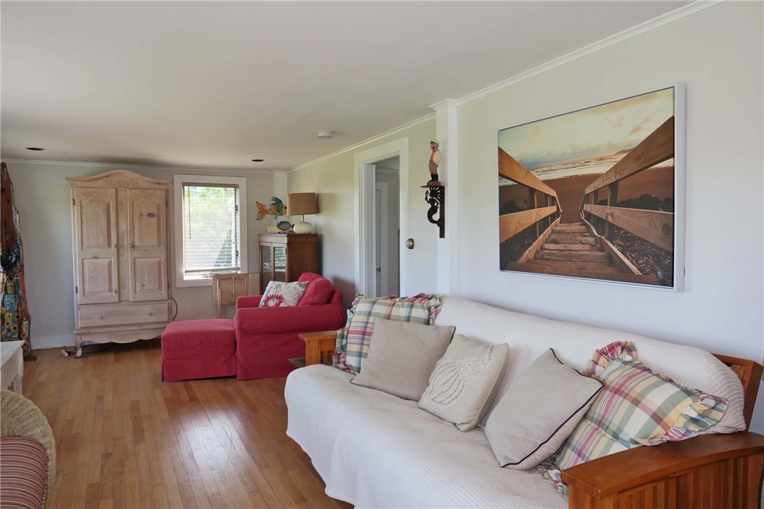 838 Center Road Block Island, RI 02807 - Photo 15 of 30 Living Room
