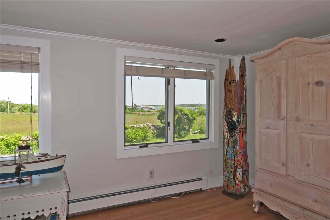 838 Center Road Block Island, RI 02807 - Photo 17 of 30 Living Room
