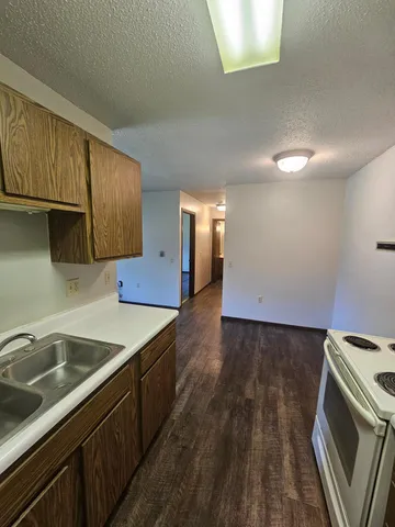 $675 | 551 Lakeview Road, Unit 2, Heron Lake, MN 56137