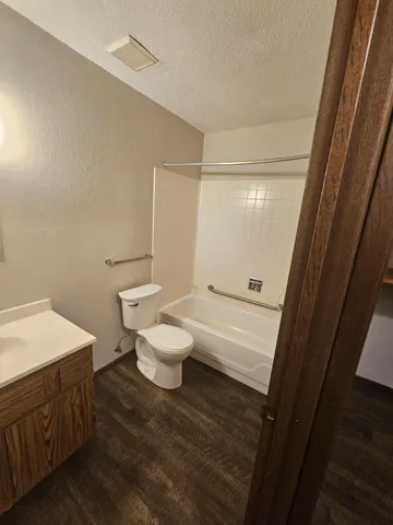 $675 | 551 Lakeview Road, Unit 2, Heron Lake, MN 56137