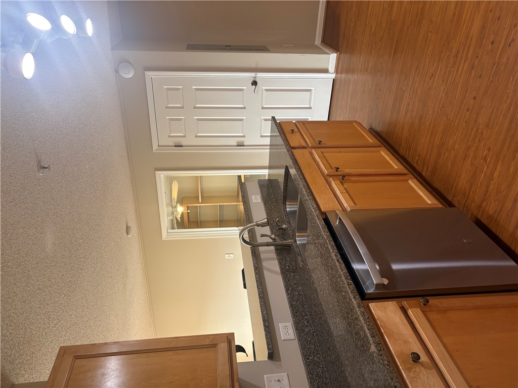 1612 Harts Ridge Drive, Unit 1612 Seneca, SC 29678 - Photo 5 of 14