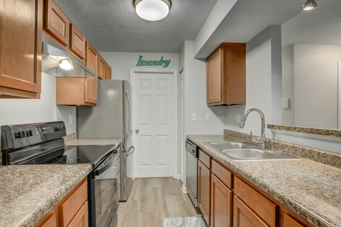 33 Rio Grande Circle, Unit 8 Florence, KY 41042 - Photo 8 of 18 Kitchen2