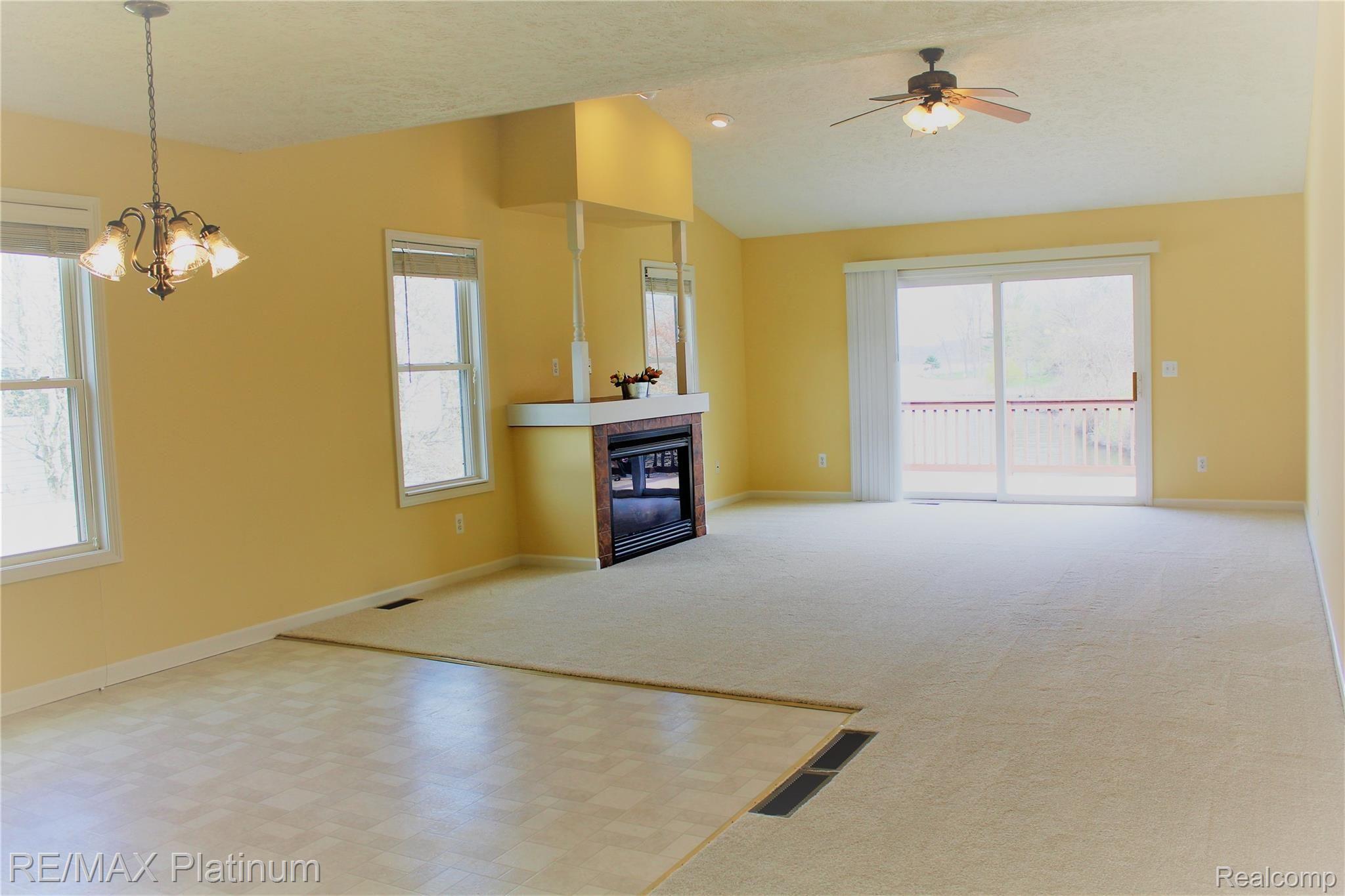 2678 Golf Club Road Howell, MI 48843 - Photo 21 of 46 Living room