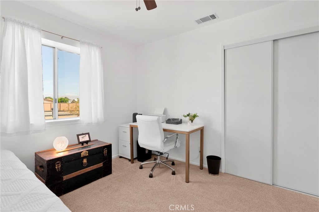 22672 El Centro Road Apple Valley, CA 92307 - Photo 16 of 42 bed 1