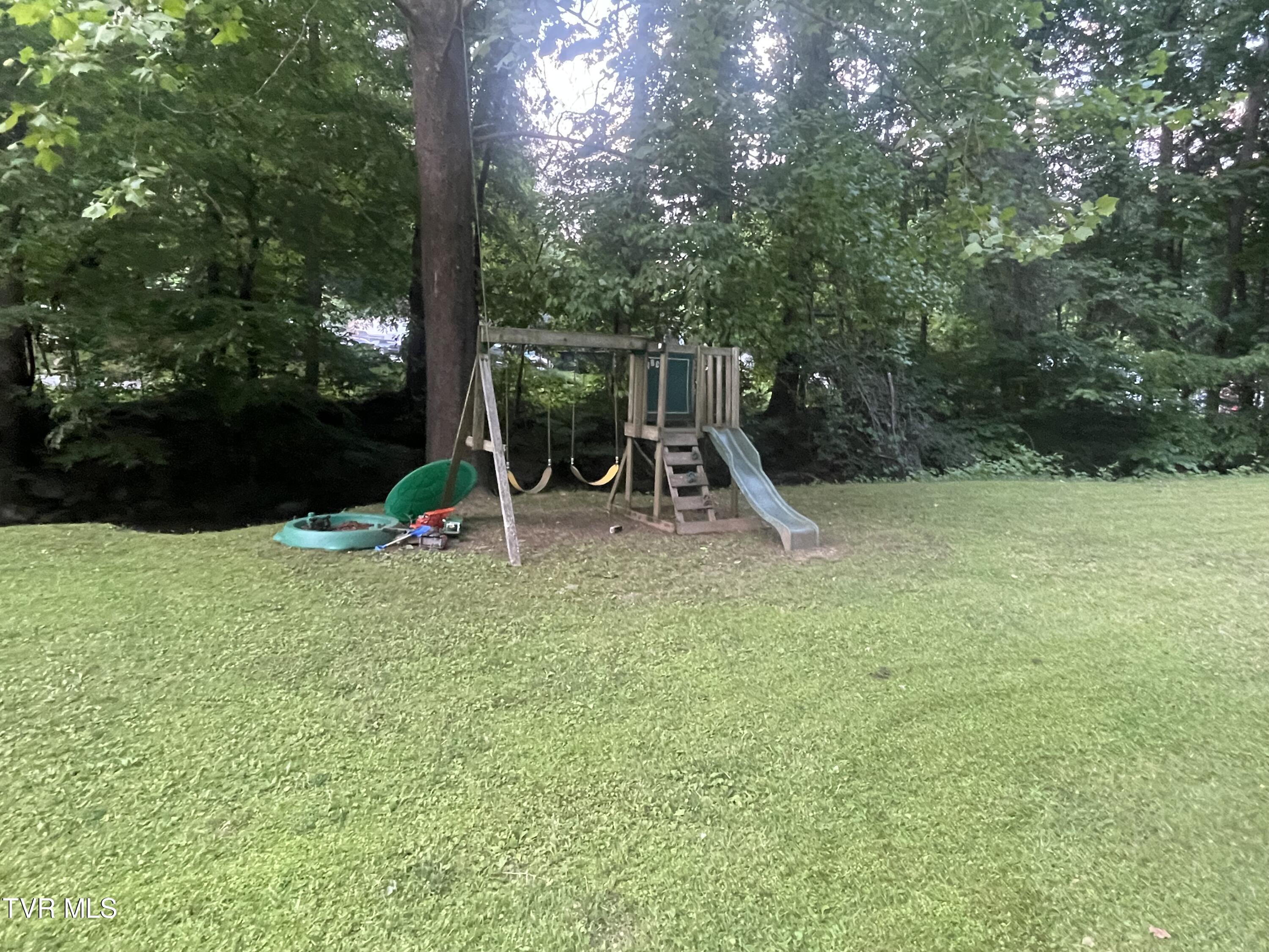 801 Mill Creek Road Erwin, TN 37650 - Photo 7 of 26 IMG_0229