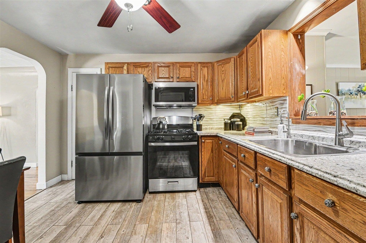 409 Forrest Street Wayland, MI 49348 - Photo 5 of 17 Gallery Image 5