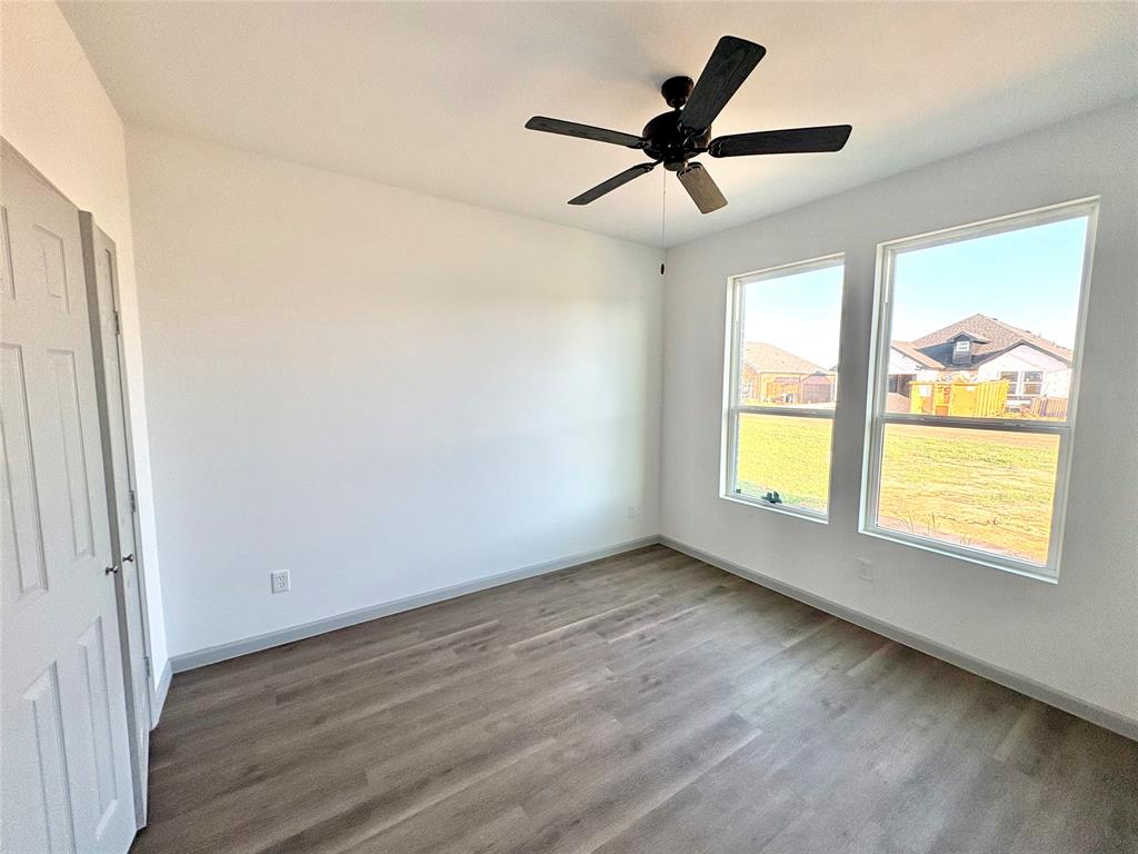 1015 Springview Lane Mabank, TX 75147 - Photo 5 of 7