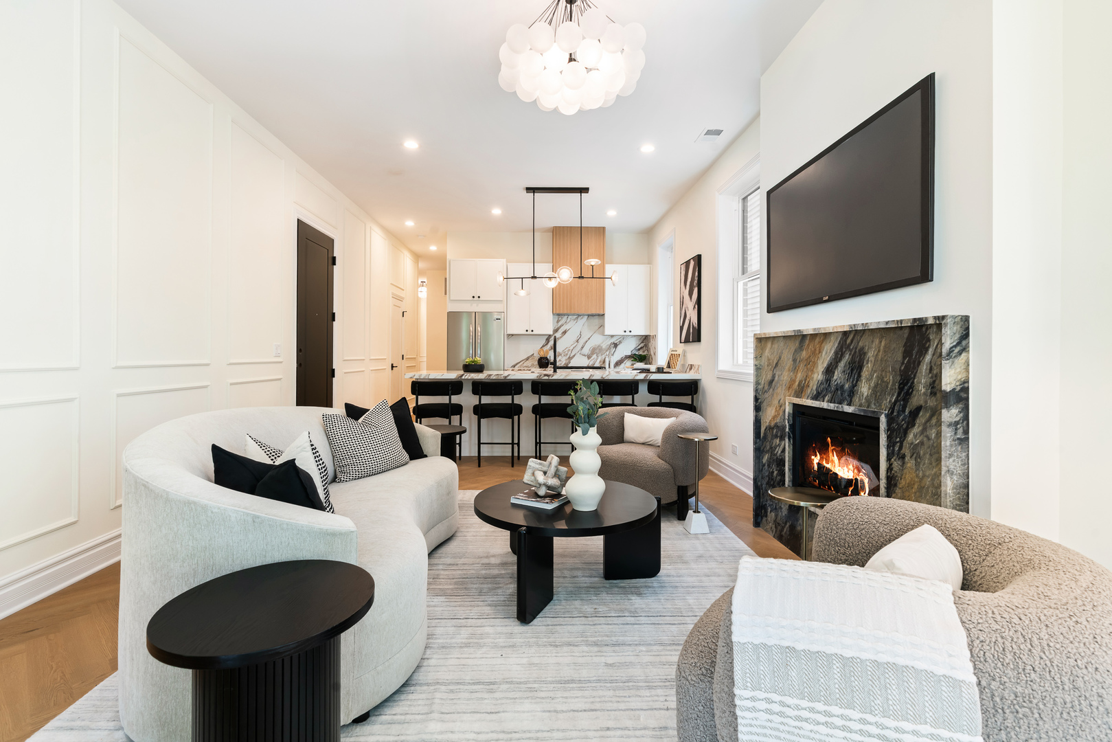 3329 North Whipple Street, Unit 2 Chicago, IL 60618 - Photo 4 of 22