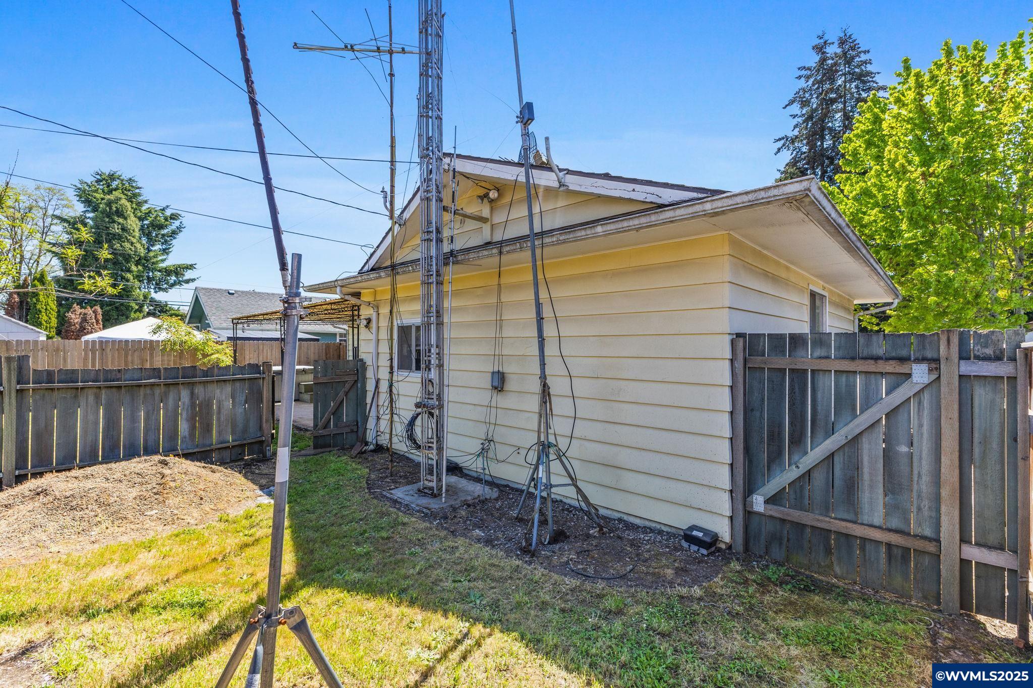 415 East Ash Street Lebanon, OR 97355 - Photo 29 of 30